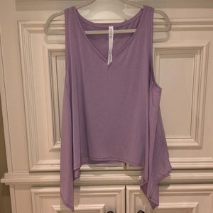 Lululemon size 8 loose tank top great condition!